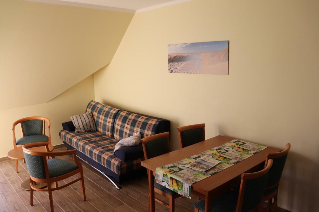 Loui'S Fewo Wiek Wiek auf Rügen Esterno foto
